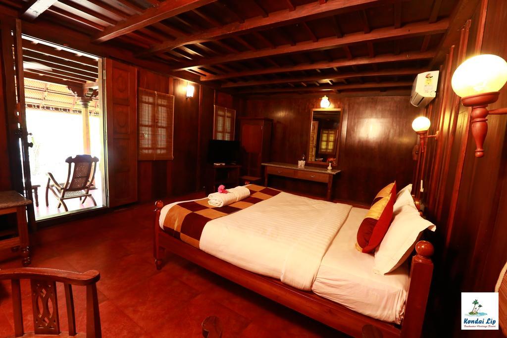 Kondai Lip Backwater Heritage Resort Kochi Exterior photo
