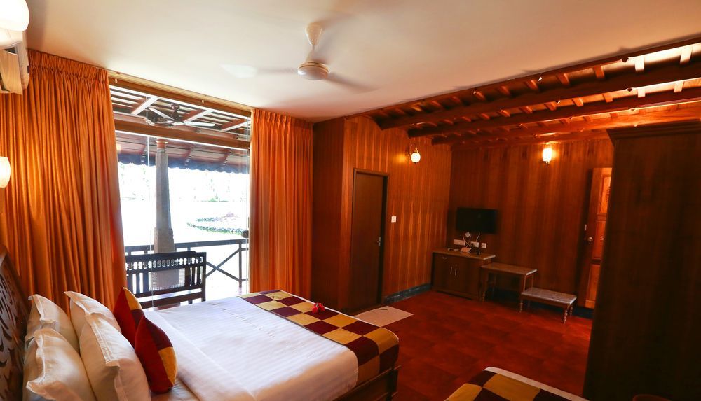 Kondai Lip Backwater Heritage Resort Kochi Exterior photo